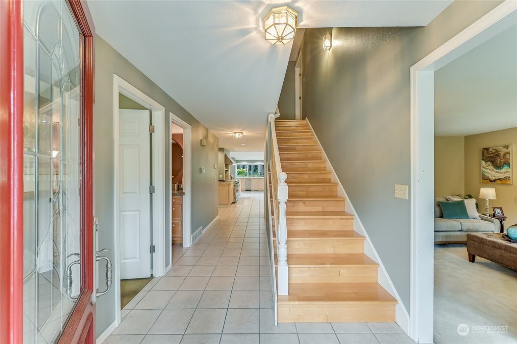 Photo of 11235 165th Court NE, Redmond, WA 98052 (MLS # 2074671)