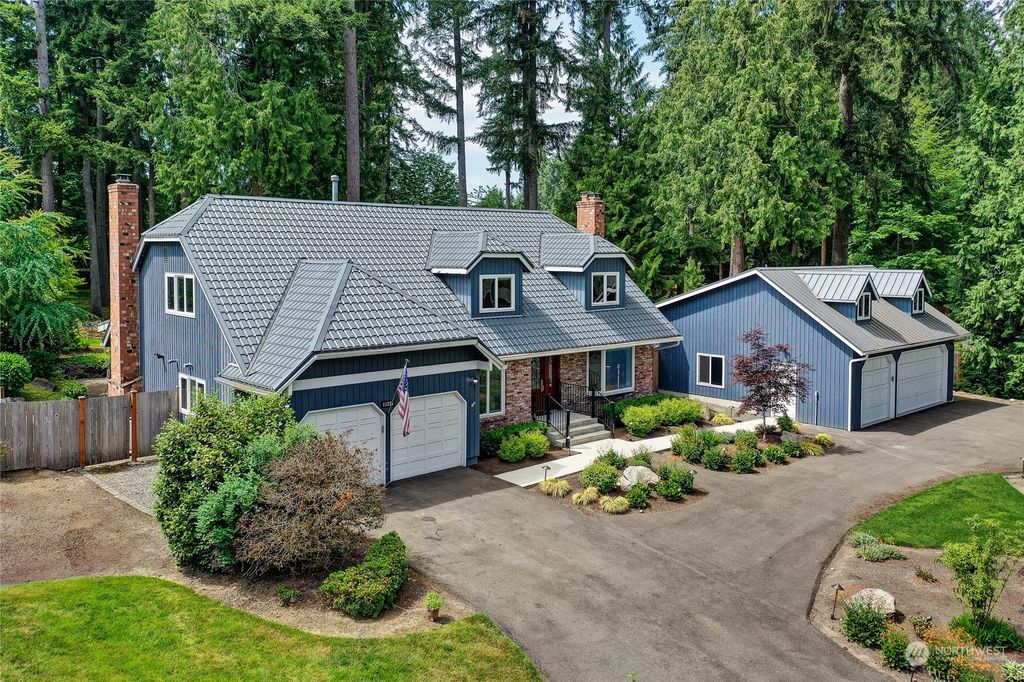 Photo of 11235 165th Court NE, Redmond, WA 98052 (MLS # 2074671)
