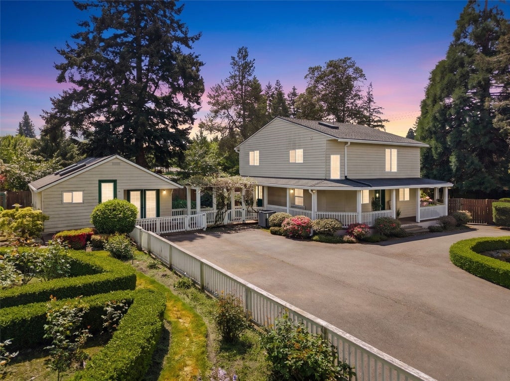 Photo of 19702 8th Avenue S, Des Moines, WA 98148 (MLS # 2596821)