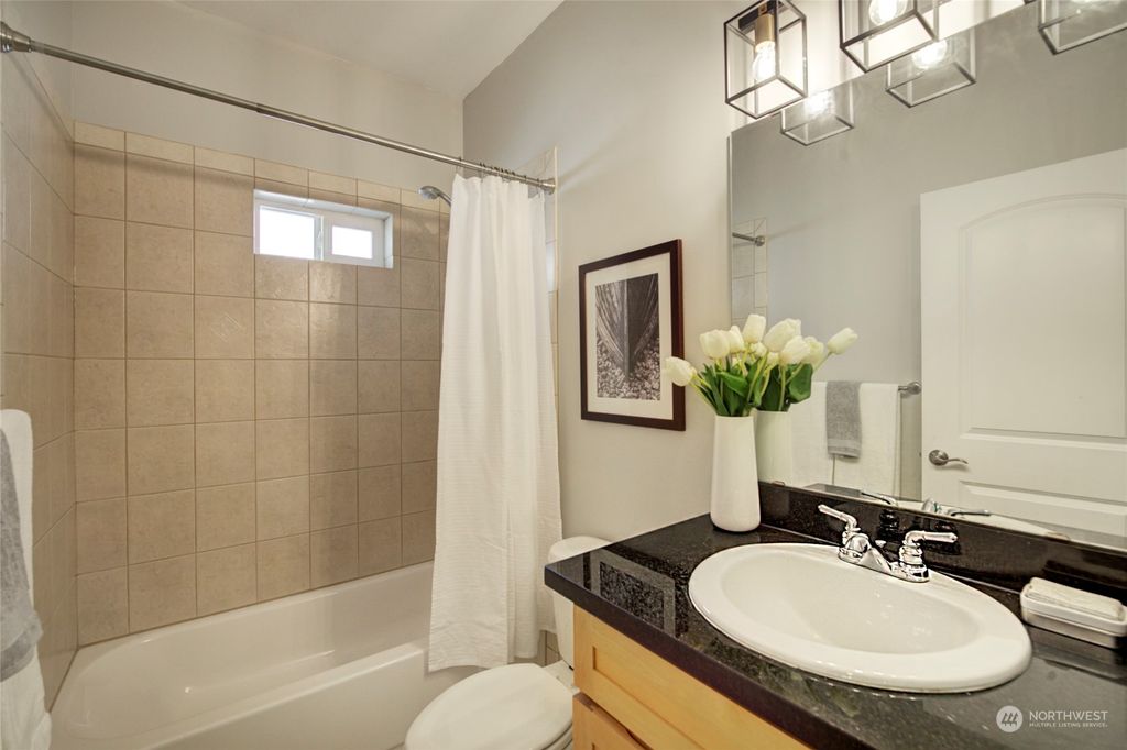 listing image 9366184898503650266