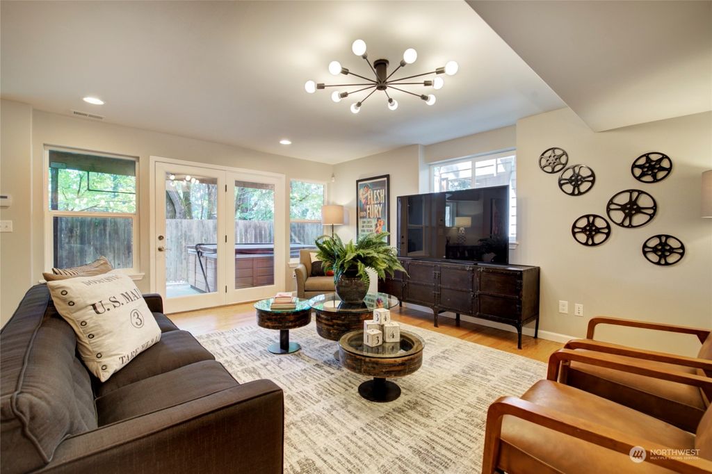 listing image 9363806064560245401