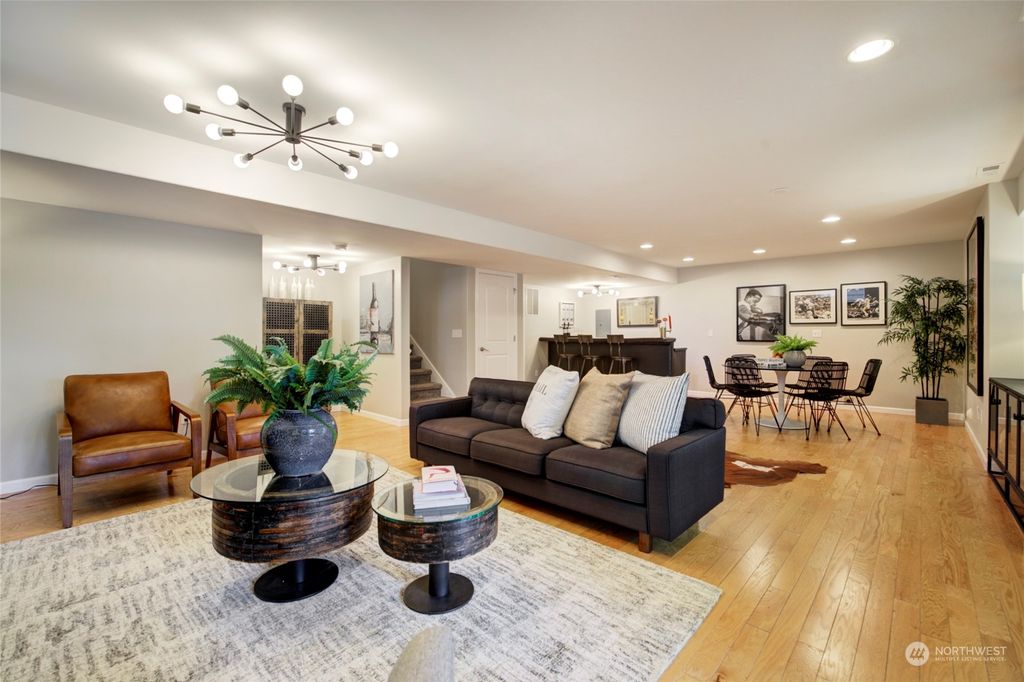 listing image 9367263907023083790