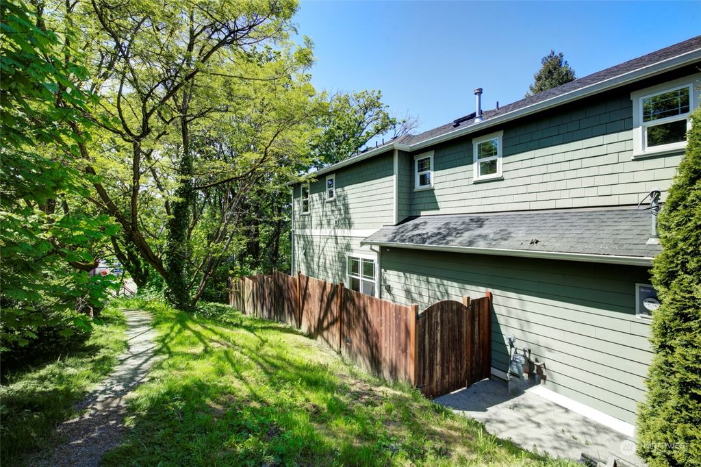 listing image 9361811752204223962
