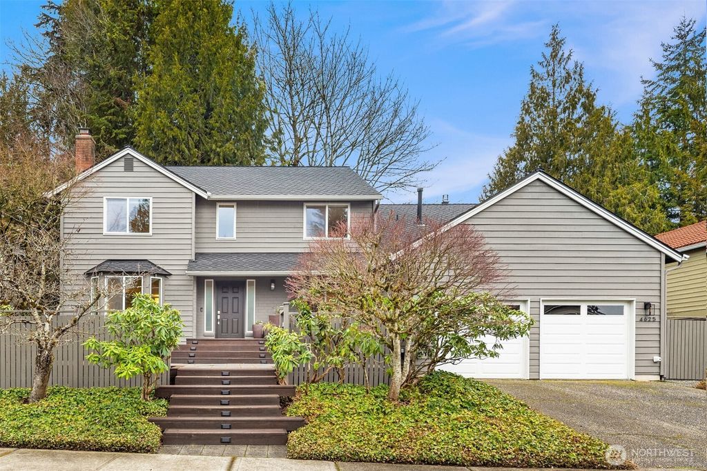 Photo of 4625 189th Place SE, Issaquah, WA 98027 (MLS # 2328795)