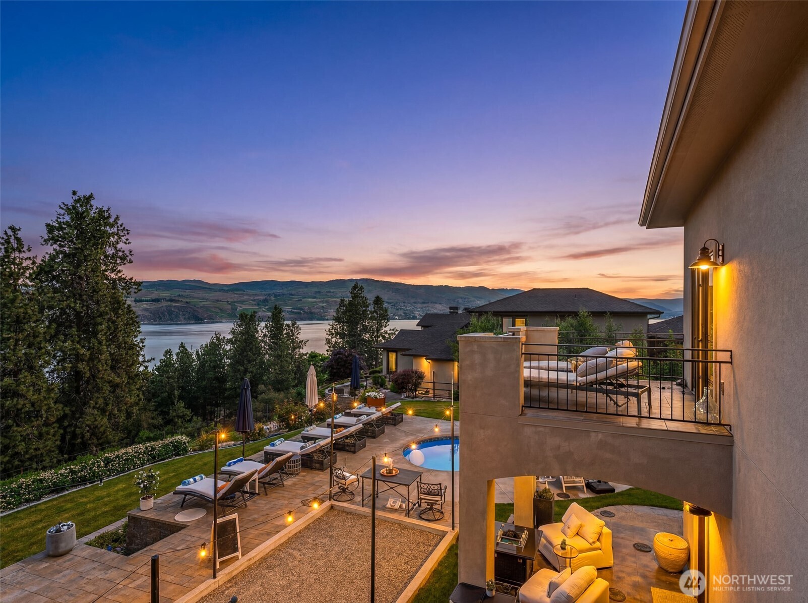 Chelan, Washington, 98816, United States, 3 Bedrooms Bedrooms, ,5 BathroomsBathrooms,Residential,Active,2051943