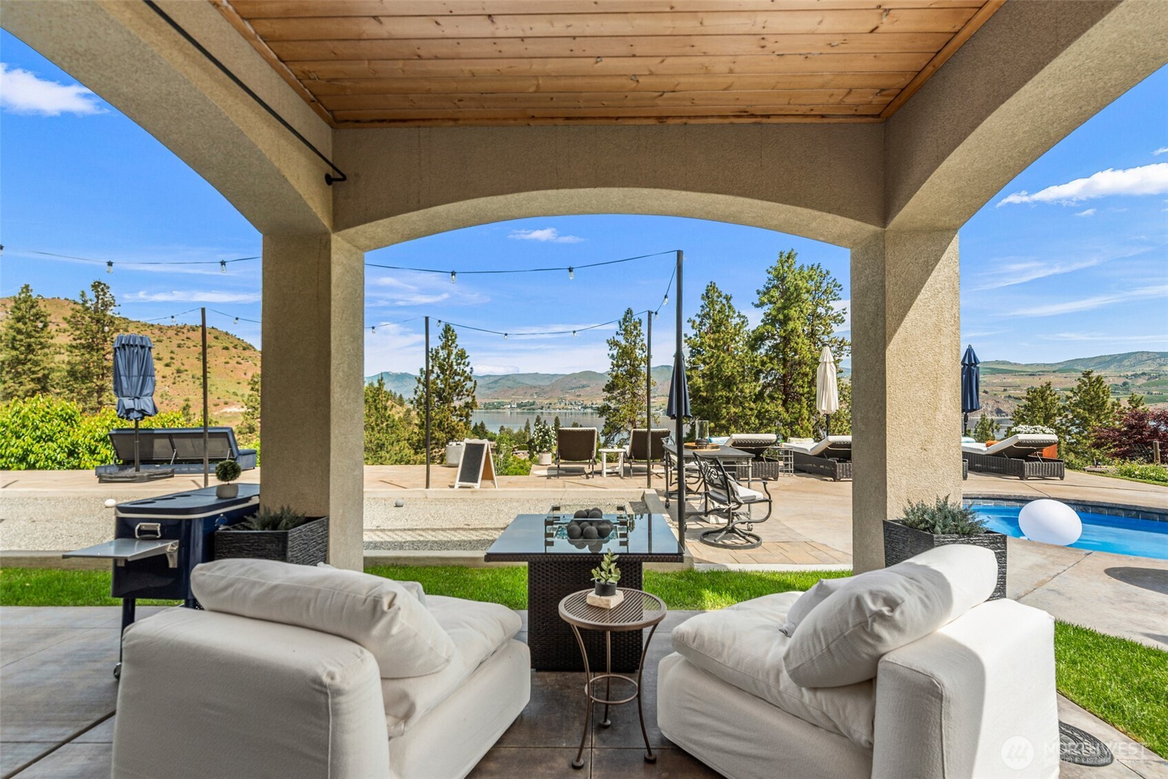 Chelan, Washington, 98816, United States, 3 Bedrooms Bedrooms, ,5 BathroomsBathrooms,Residential,Active,2051943