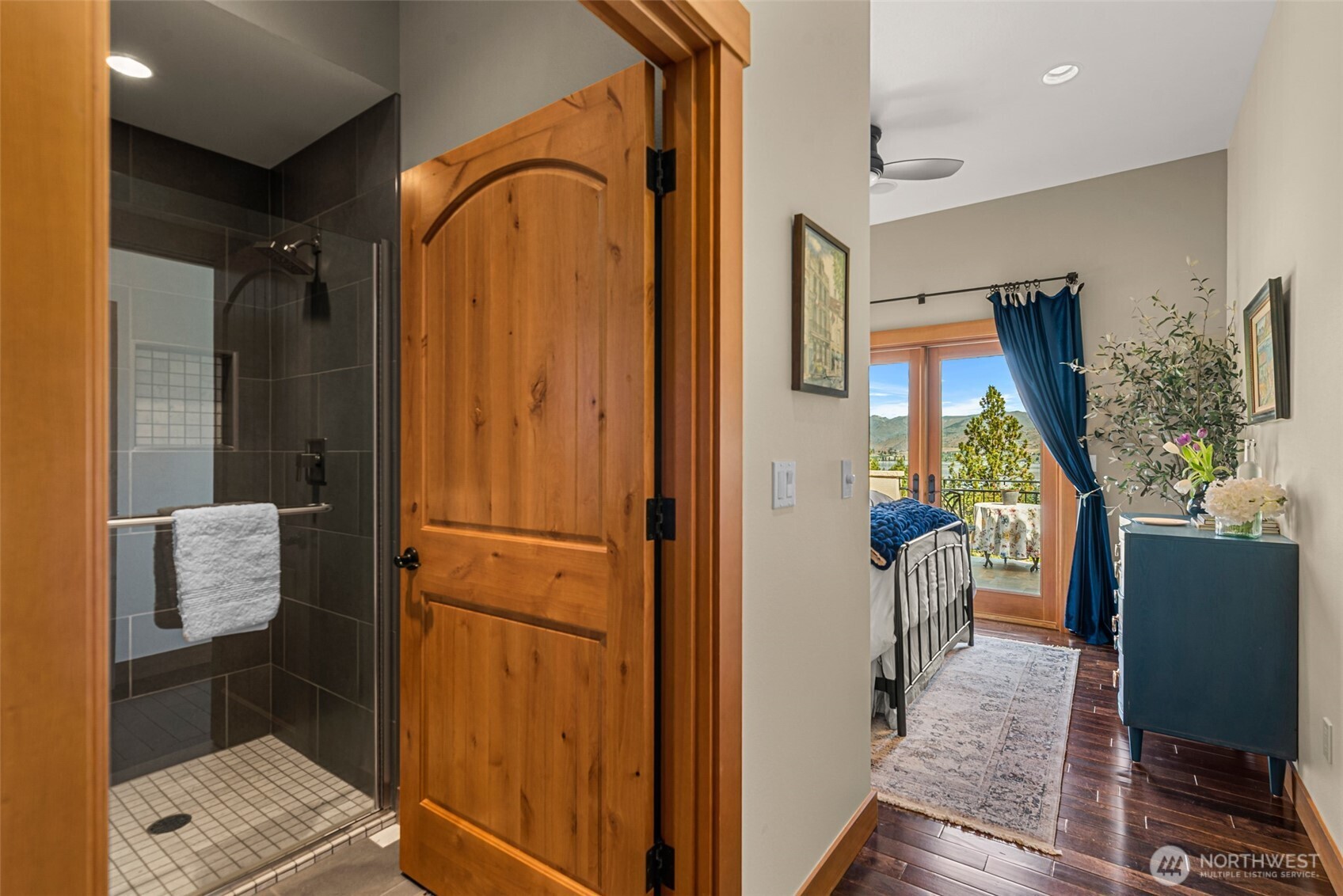 Chelan, Washington, 98816, United States, 3 Bedrooms Bedrooms, ,5 BathroomsBathrooms,Residential,Active,2051943
