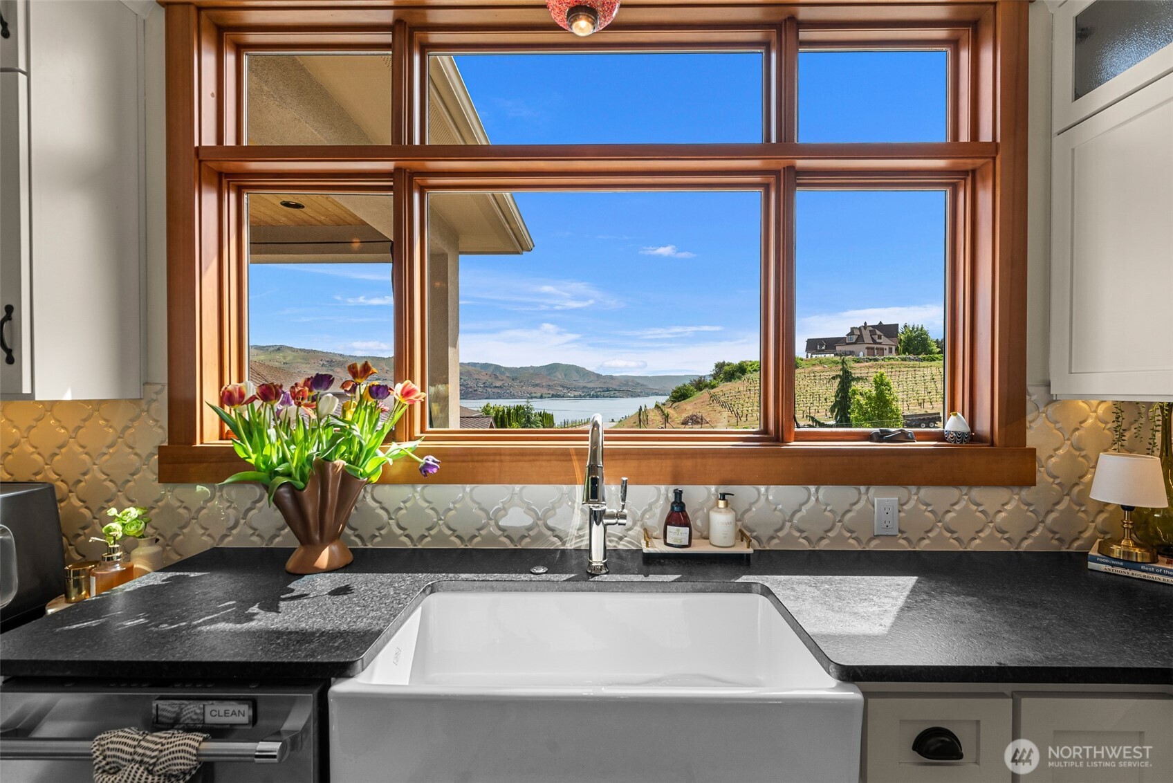 Chelan, Washington, 98816, United States, 3 Bedrooms Bedrooms, ,5 BathroomsBathrooms,Residential,Active,2051943