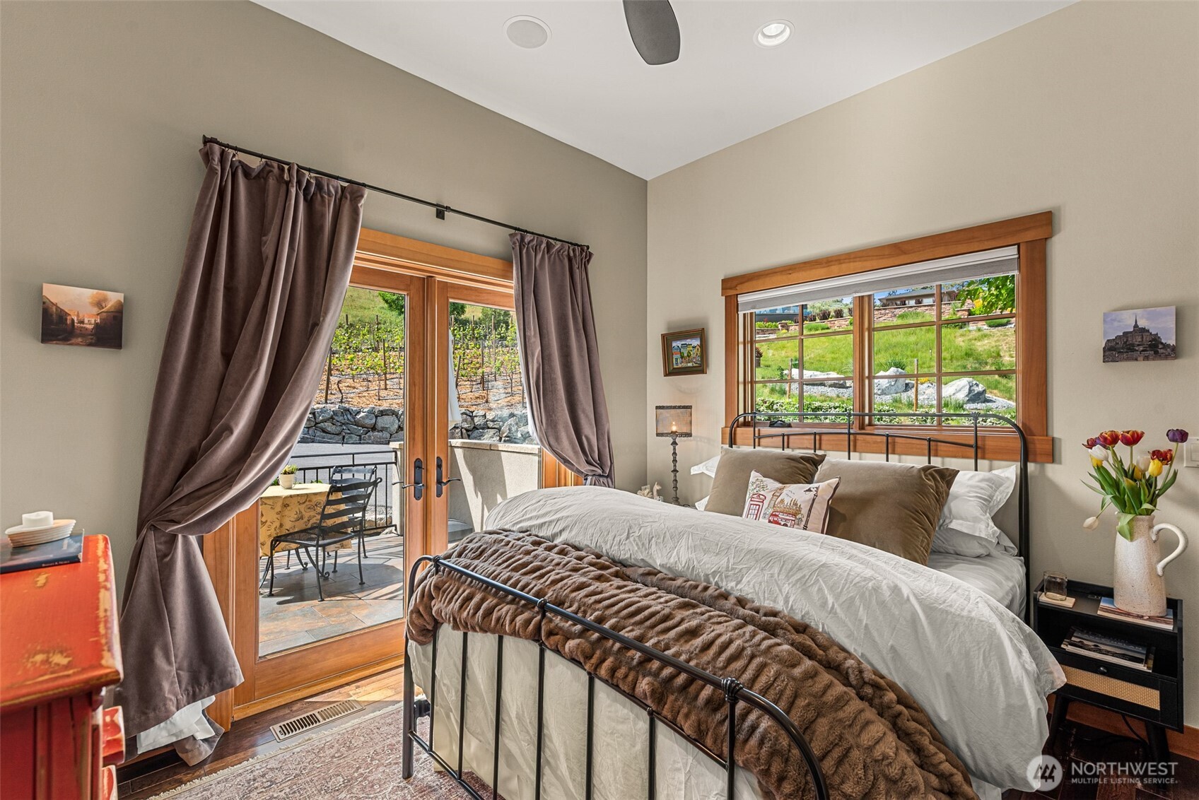 Chelan, Washington, 98816, United States, 3 Bedrooms Bedrooms, ,5 BathroomsBathrooms,Residential,Active,2051943