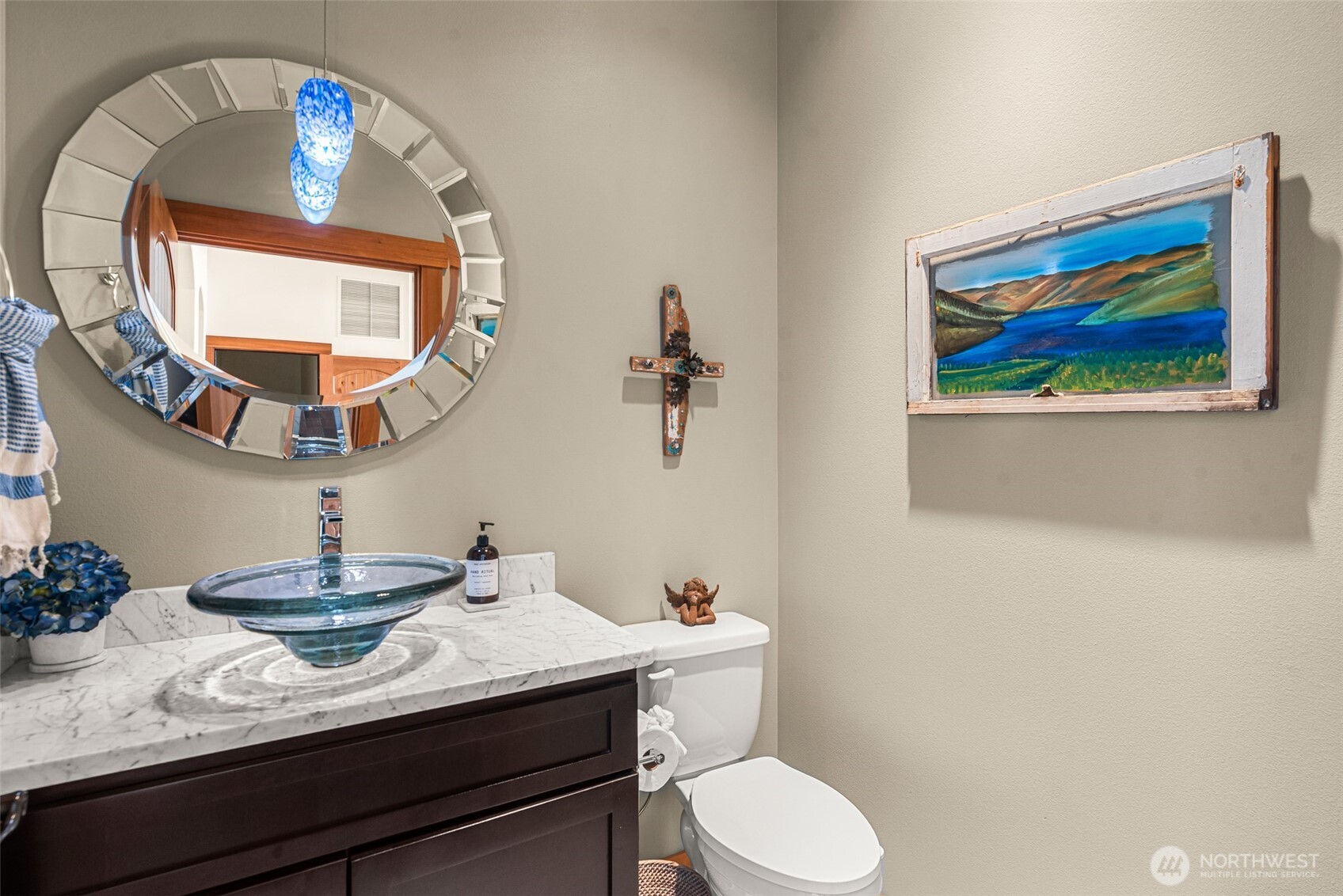 Chelan, Washington, 98816, United States, 3 Bedrooms Bedrooms, ,5 BathroomsBathrooms,Residential,Active,2051943