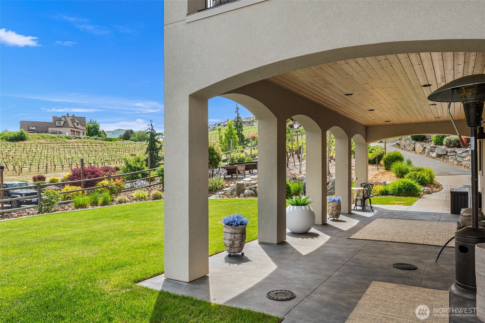 Chelan, Washington, 98816, United States, 3 Bedrooms Bedrooms, ,5 BathroomsBathrooms,Residential,Active,2051943