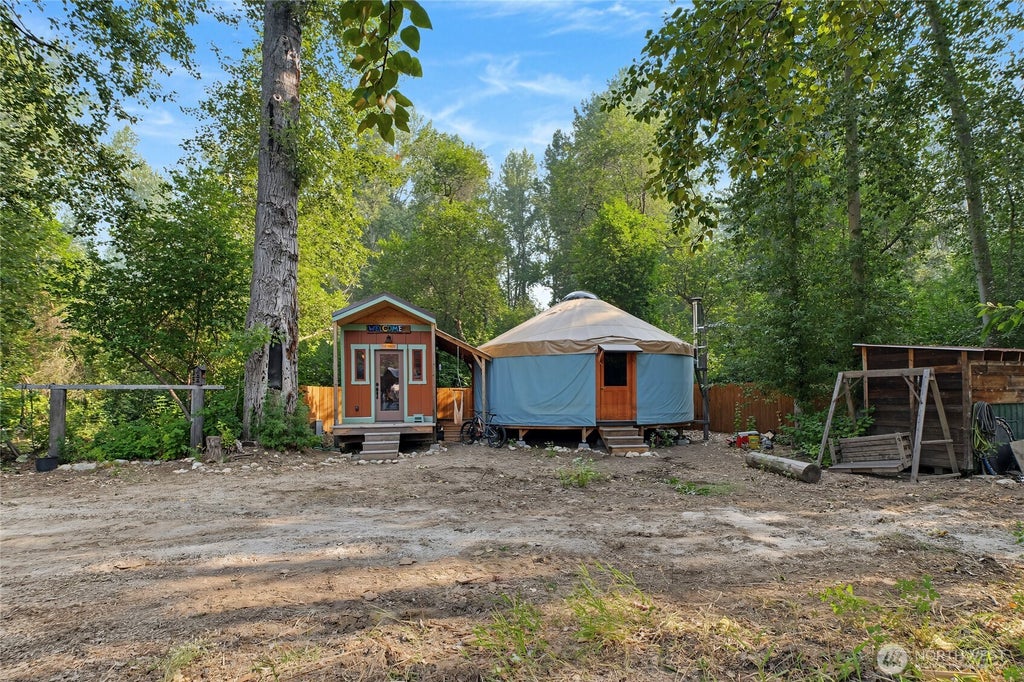 Photo of 21325 WA-207, Leavenworth, WA 98826 (MLS # 2574614)