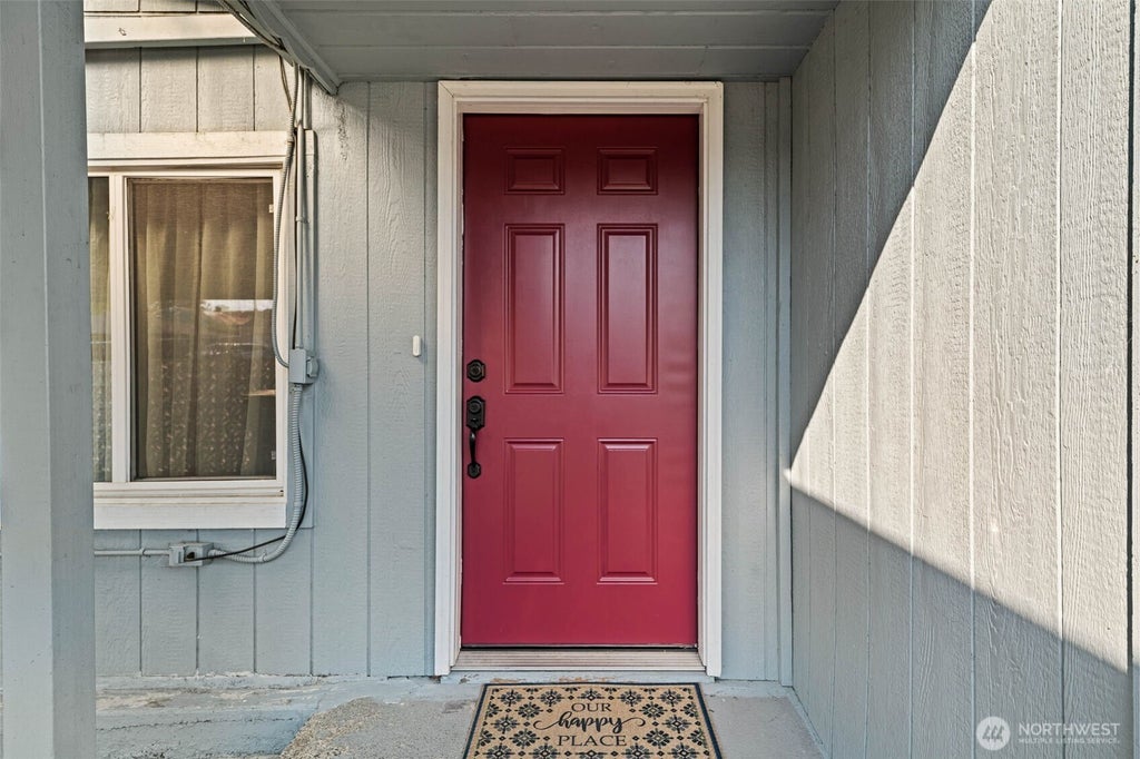 Photo of 1818 S Hosmer Street, Tacoma, WA 98405 (MLS # 2571167)