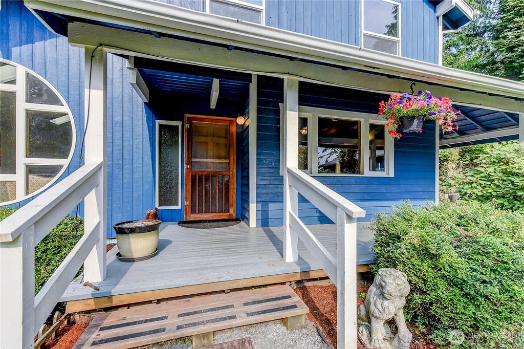 Photo of 320 Sapp Road, Sedro Woolley, WA 98284 (MLS # 2573301)
