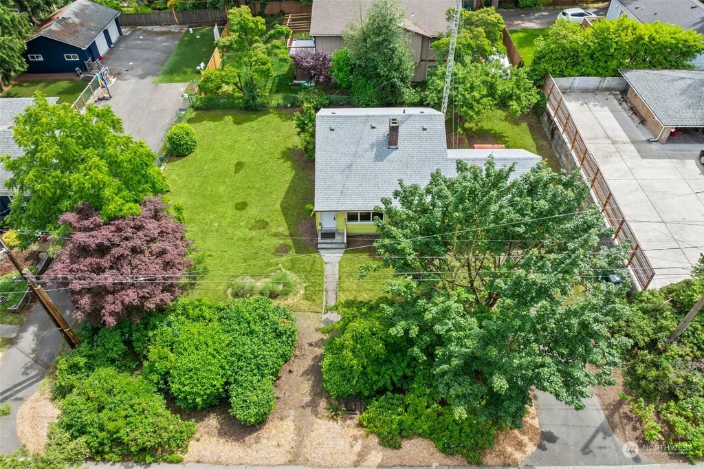 Photo of 2015 NE 113th Street, Seattle, WA 98125 (MLS # 2252067)