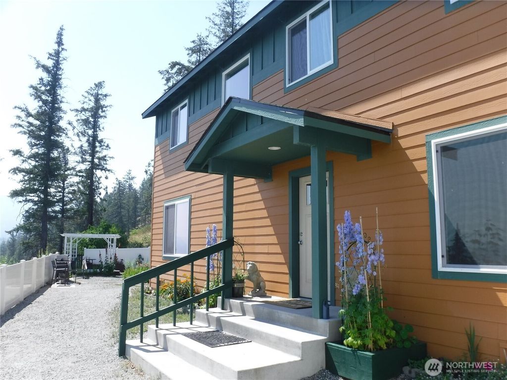 Photo of 165 GRANITE FALLS Road, Chelan, WA 98816 (MLS # 2527884)