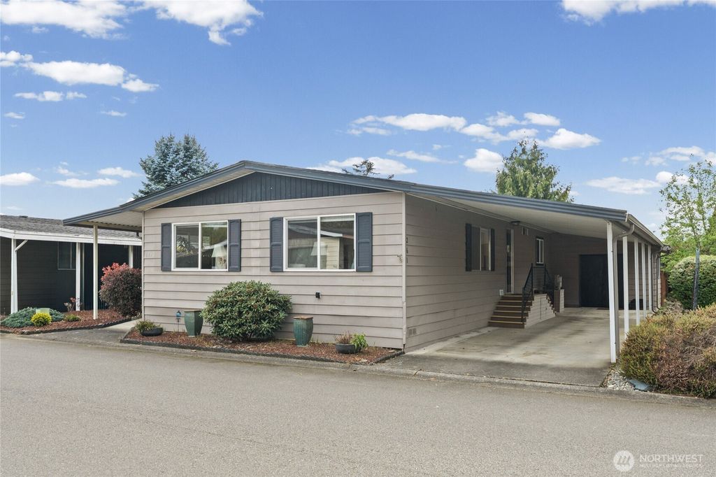Photo of 1402 22nd Street NE #261, Auburn, WA 98002 (MLS # 2508269)