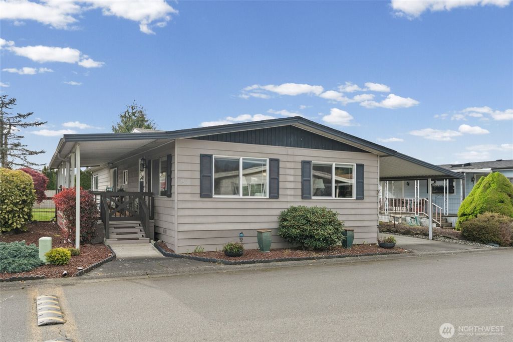 Photo of 1402 22nd Street NE #261, Auburn, WA 98002 (MLS # 2508269)