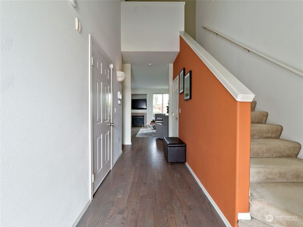 Photo of 2902 SE 11th Place #1067, Renton, WA 98058 (MLS # 2064349)