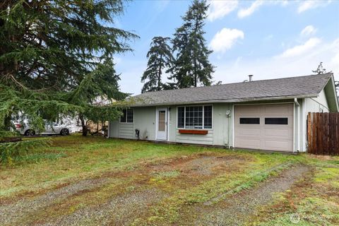 Photo of 1146 Ridgeway Drive, Oak Harbor, WA 98277 (MLS # 2460336)