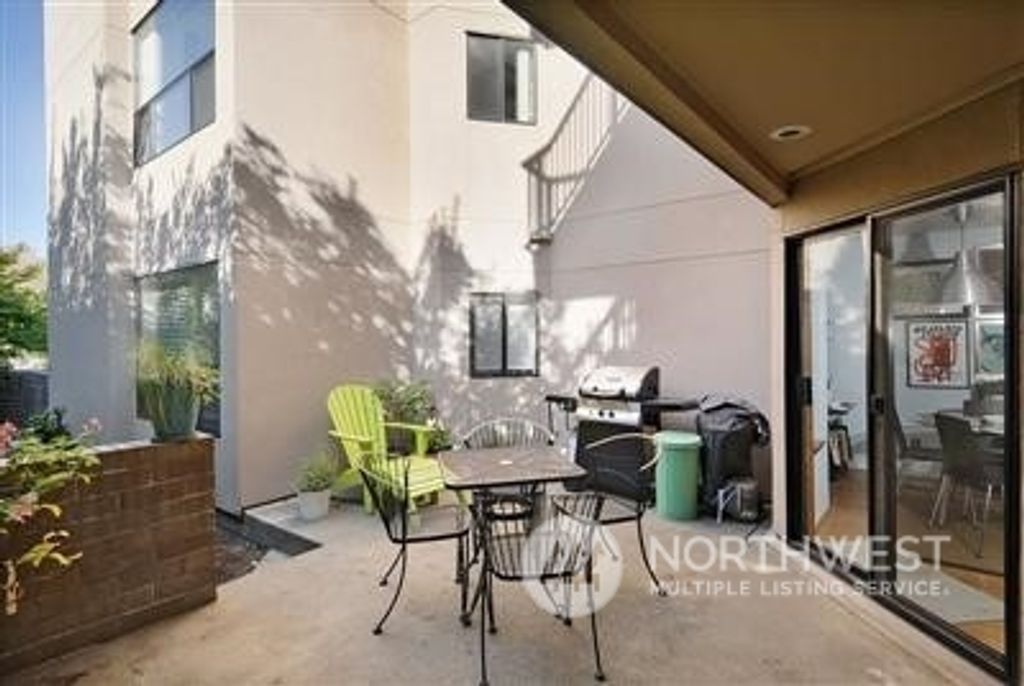 Photo of 5642 California Avenue SW #2, Seattle, WA 98136 (MLS # 2077928)