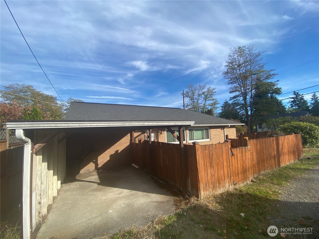 Photo of 700 N 117th Street, Seattle, WA 98133 (MLS # 2592764)