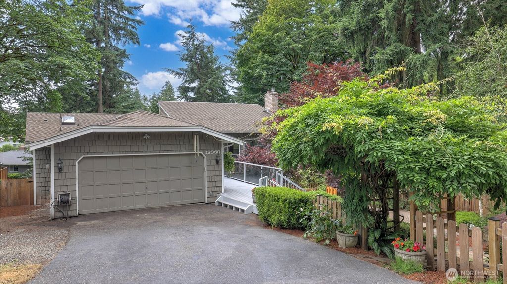 Photo of 12350 SE 96th Place, Renton, WA 98056 (MLS # 2396912)