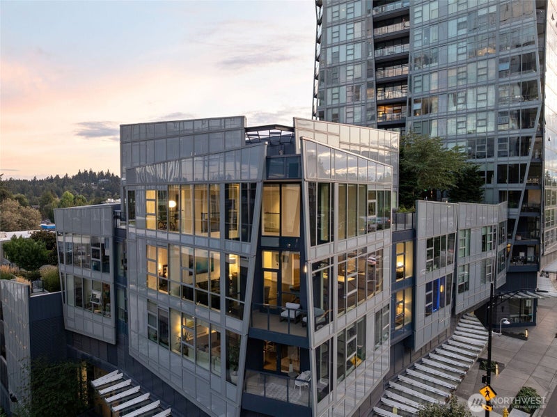 188 Bellevue Way NE 411
