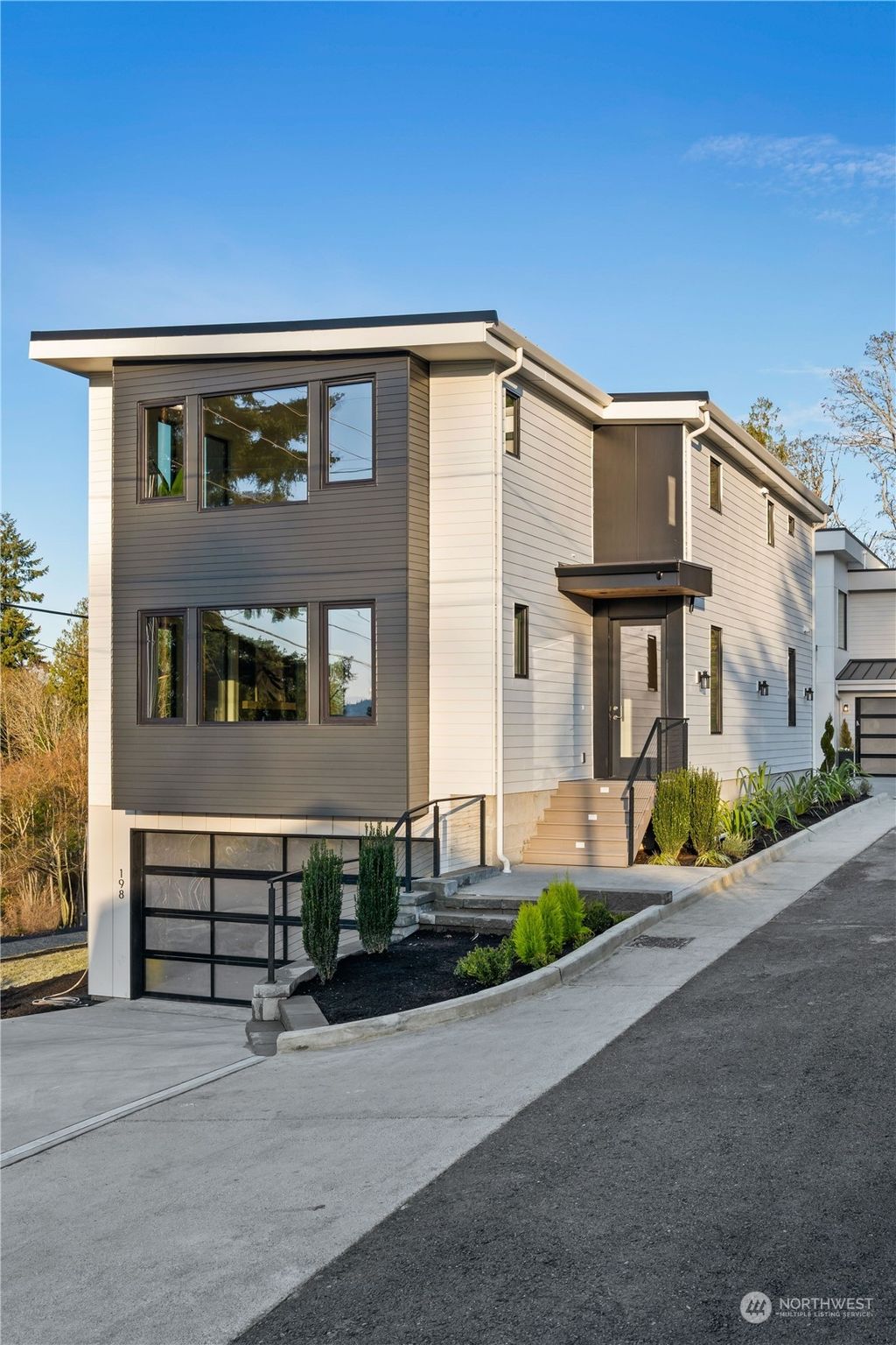 Photo of 198 LaMar Drive, Mukilteo, WA 98275 (MLS # 2316360)