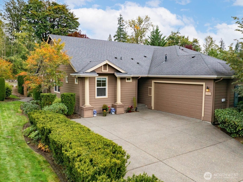 Photo of 13864 231st Lane NE, Redmond, WA 98053 (MLS # 2585730)