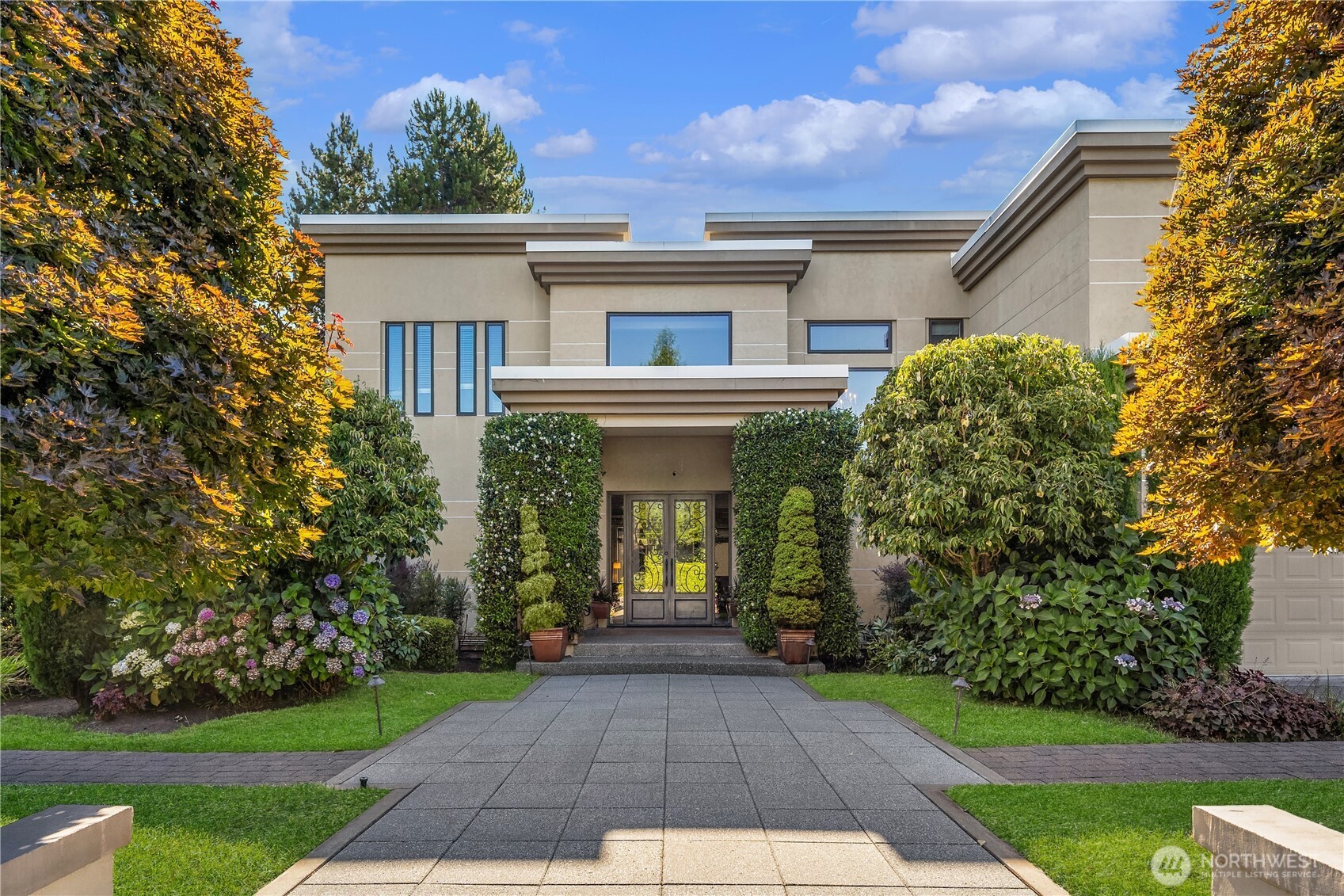2 Crescent Key SE