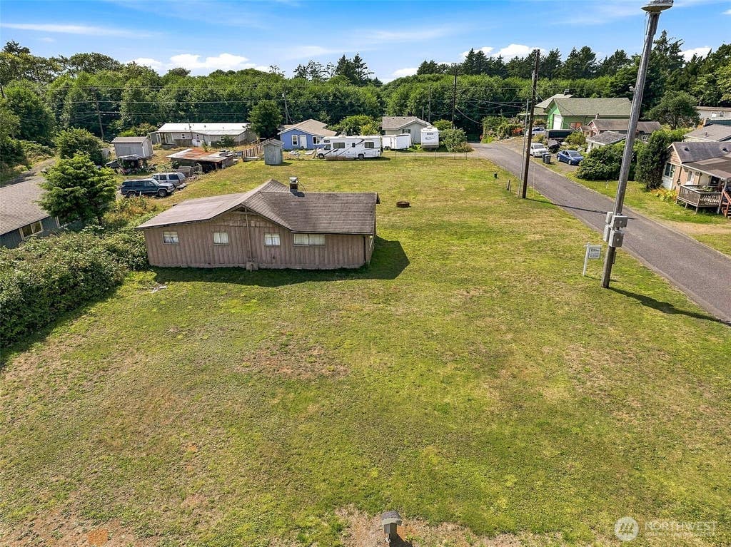 Photo of 12 Aberdeen Street, Copalis Beach, WA 98535 (MLS # 2563167)