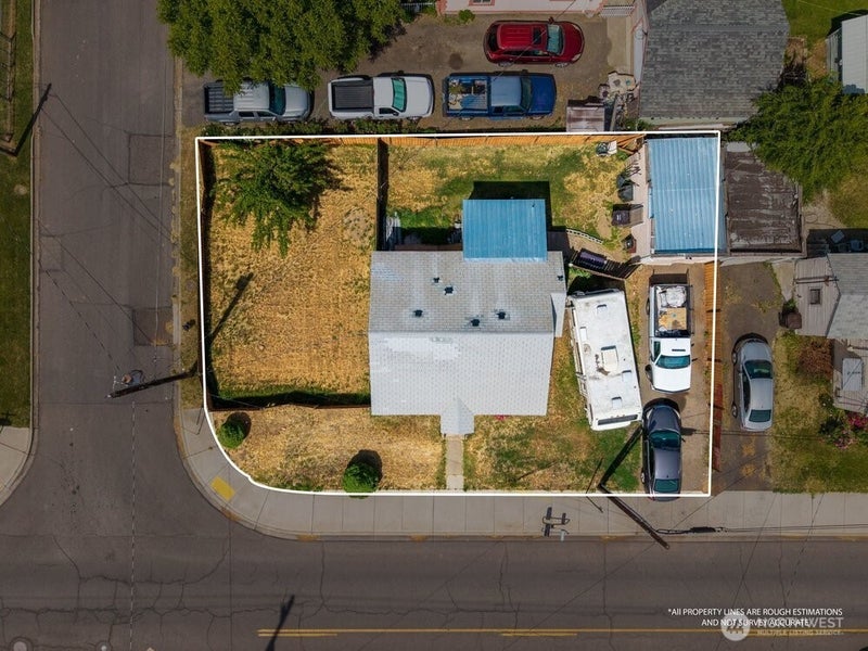 1311 W Mead Avenue