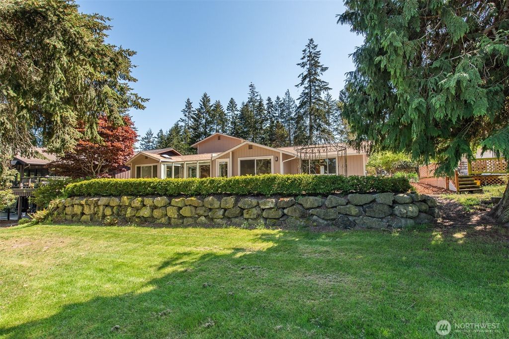 Photo of 113 Hogans Vista VIS, Sequim, WA 98382 (MLS # 2518372)