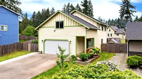 Photo of 41 Fireweed Street, Port Orchard, WA 98366 (MLS # 2518099)