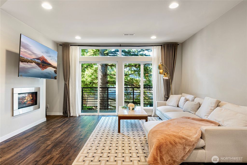Photo of 13905 NE 15th Court, Bellevue, WA 98005 (MLS # 2416043)