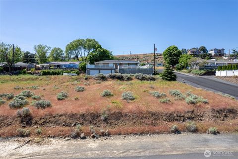 Photo of 0 Strand Road, Ephrata, WA 98823 (MLS # 2521670)