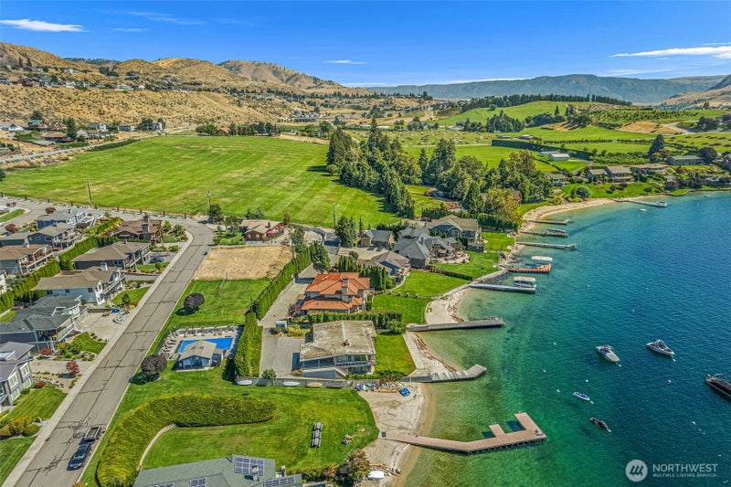 67 Shoreline Lane