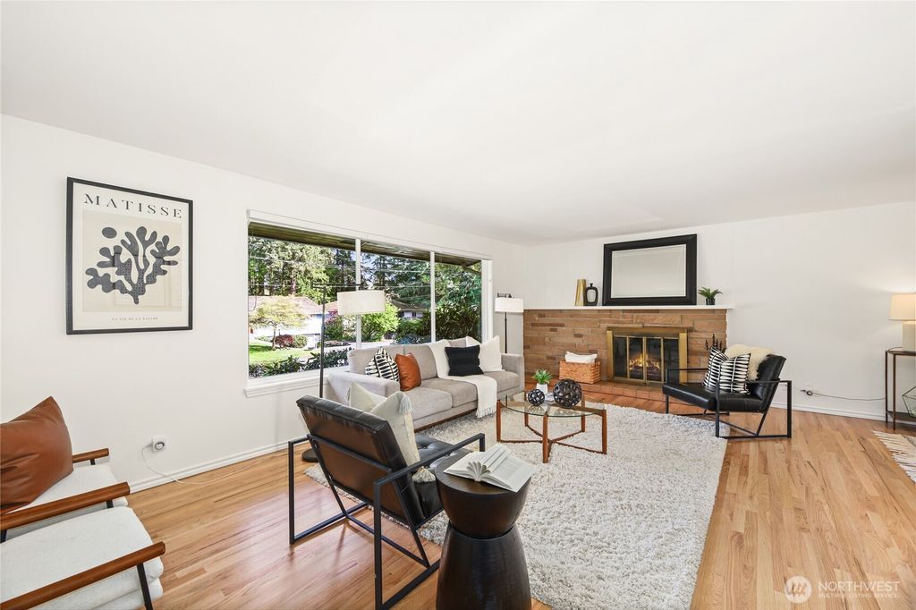 Photo of 18039 Burke Avenue N, Shoreline, WA 98133 (MLS # 2366927)