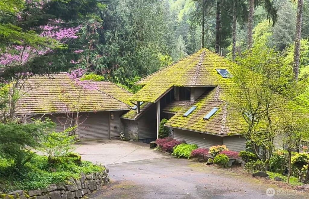Photo of 2727 Kalama River Road, Kalama, WA 98625 (MLS # 2522912)
