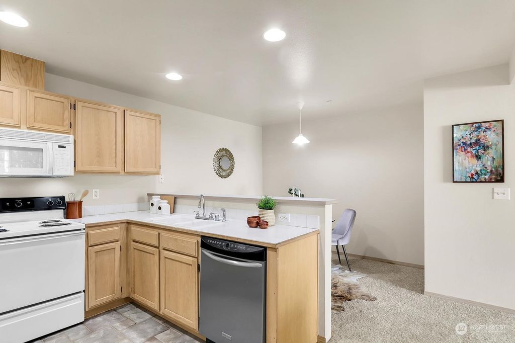 listing image 9361523722430873202