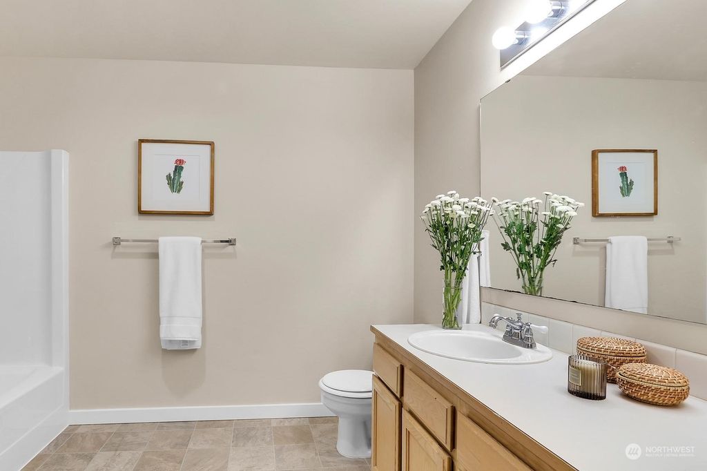 listing image 9363447118534334623