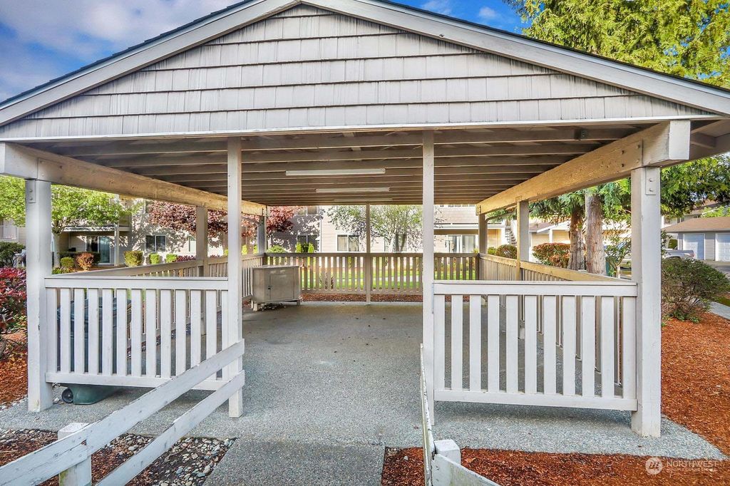 listing image 9361367395674843033