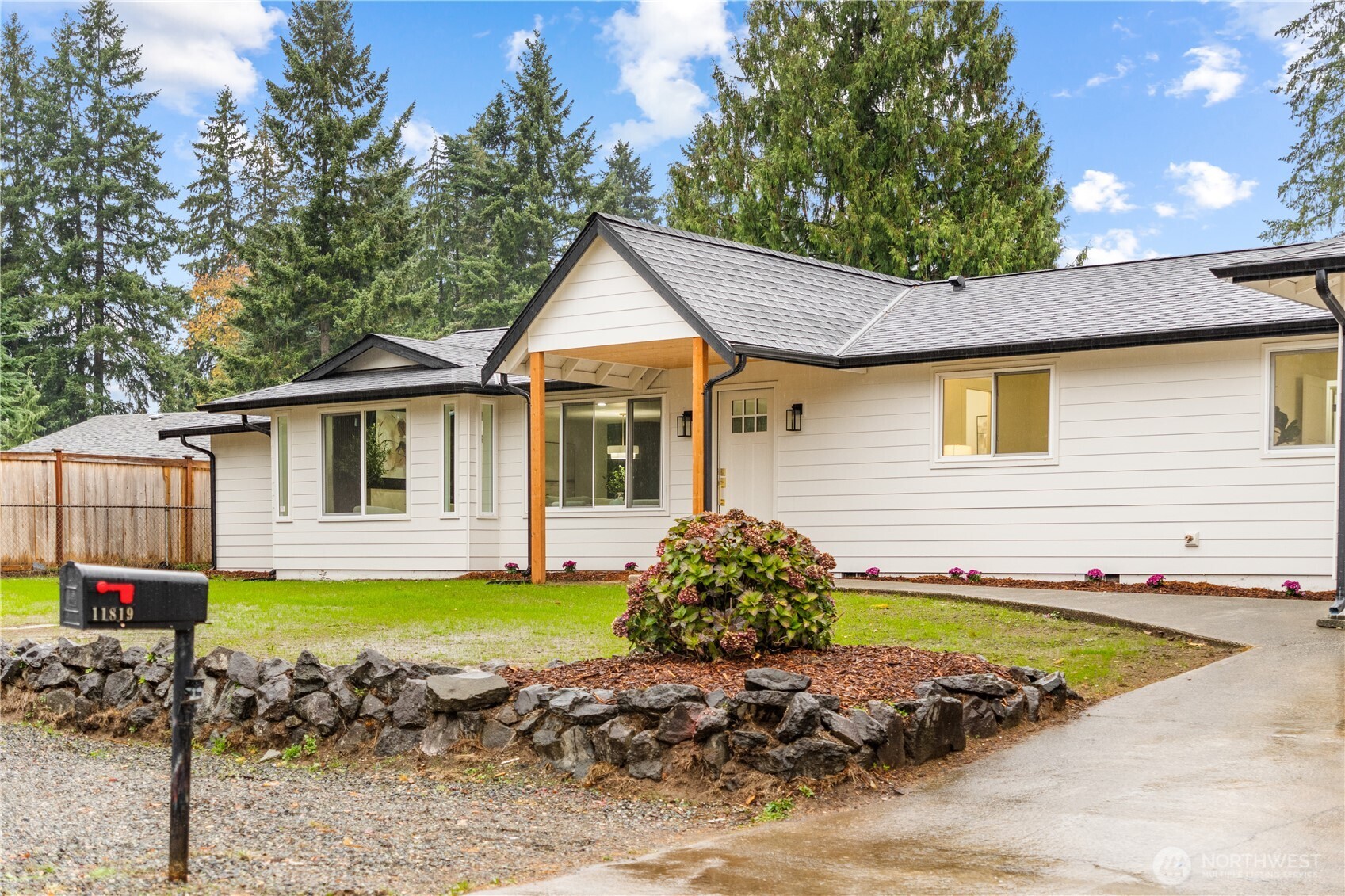 11819 212th Avenue E