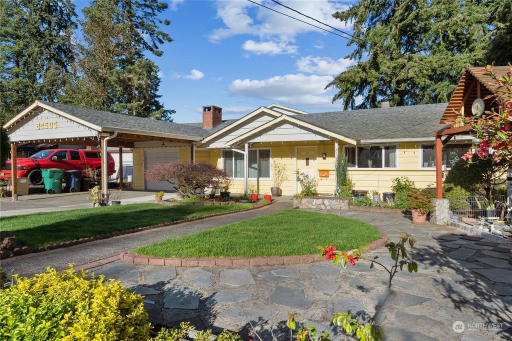 Photo of 22505 56th Avenue W, Mountlake Terrace, WA 98043 (MLS # 2059350)