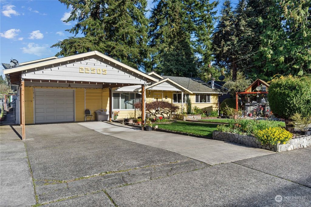 Photo of 22505 56th Avenue W, Mountlake Terrace, WA 98043 (MLS # 2059350)