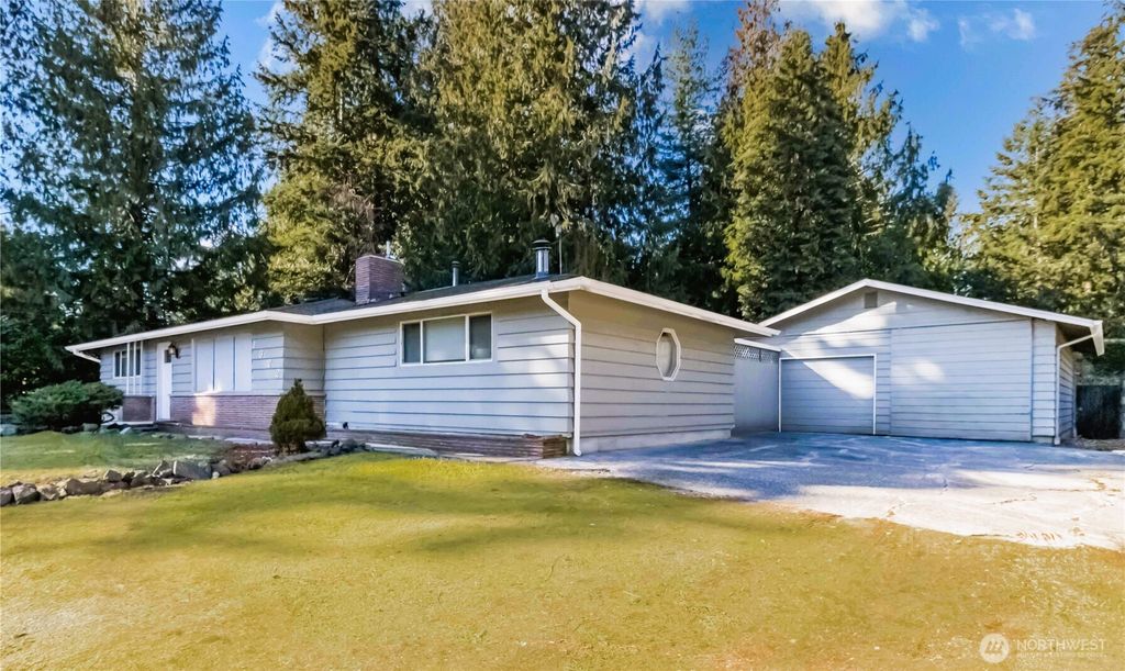 Photo of 1322 SW Dash Point Road, Federal Way, WA 98023 (MLS # 2319924)
