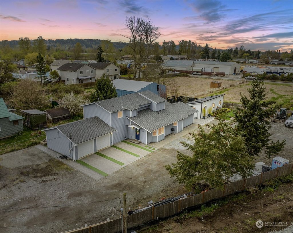 Photo of 320 4th Avenue S, Algona, WA 98001 (MLS # 2202530)