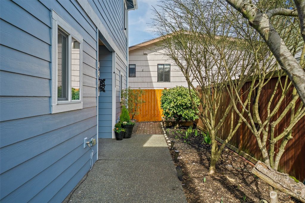 Photo of 8847 9th Avenue SW #A, Seattle, WA 98106 (MLS # 2037875)