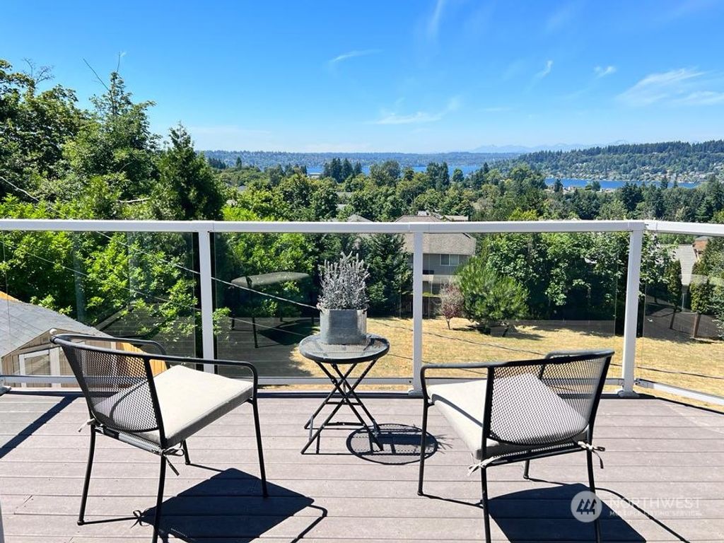 Photo of 11413 SE 86th Street, Newcastle, WA 98056 (MLS # 2133764)